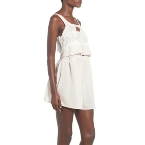 REVOLVE For Love & Lemons Women’s Sienna Mini Dress Keyhole Lace Pink Small - Picture 5 of 16